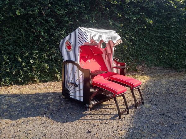 SOLD - "Mutti geht gern feiern" (Momster likes to party)