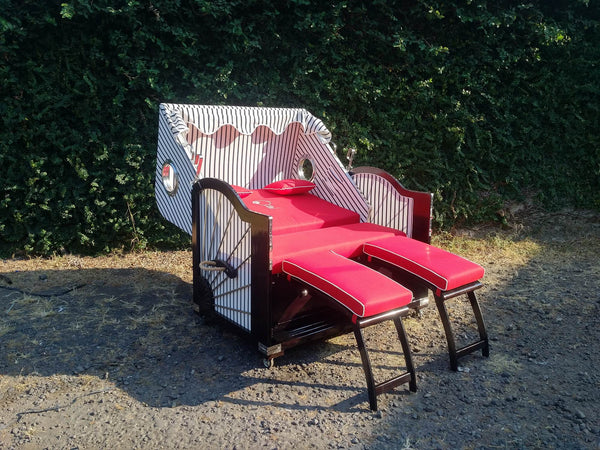 SOLD - "Mutti geht gern feiern" (Momster likes to party)